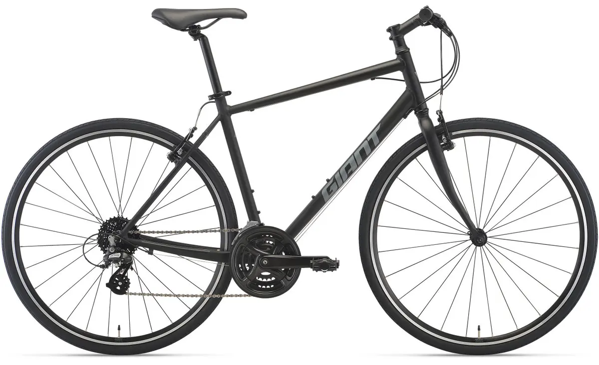 GIANT Escape R3 2026 Matt Blackの公式商品画像